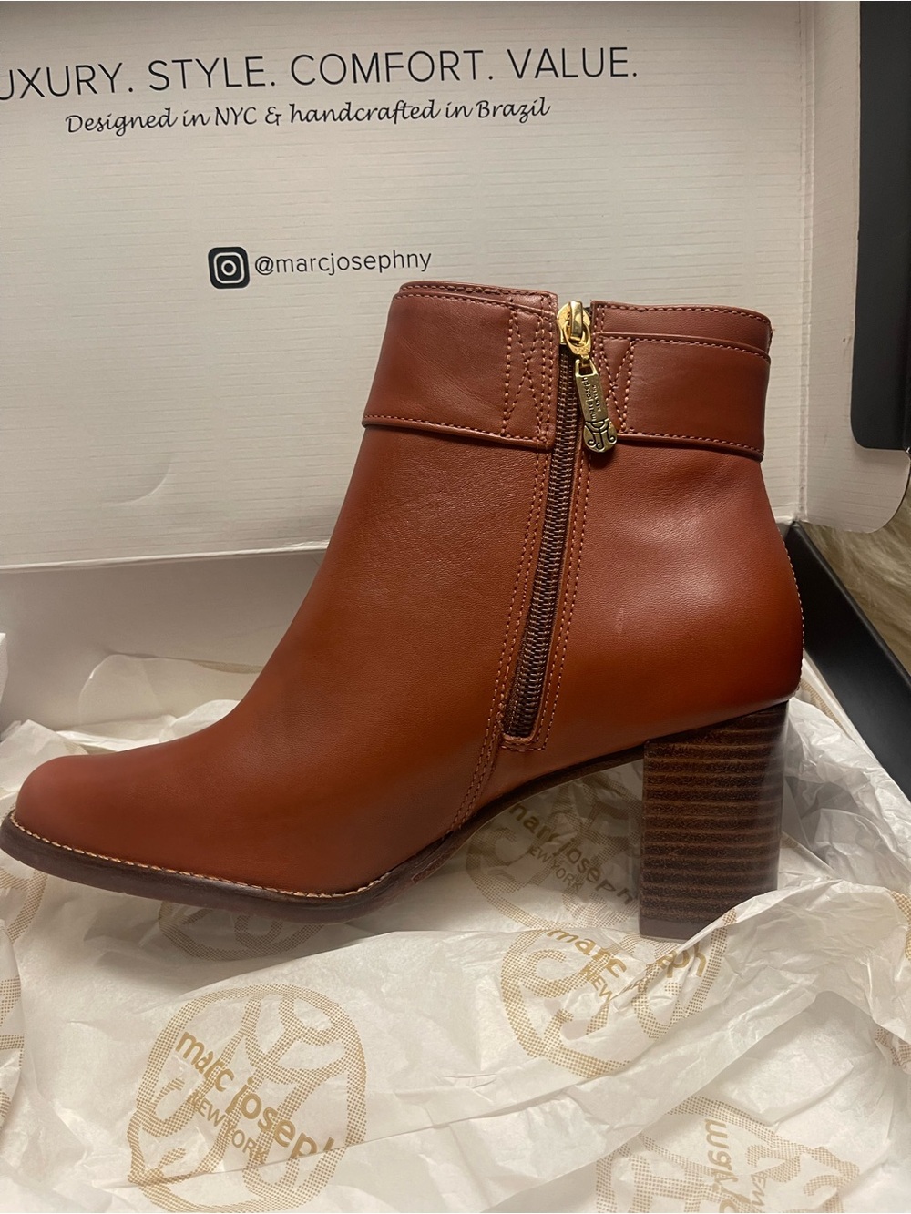 NWT Marc Joseph boots SIZE 6.5. - Picture 3 of 7